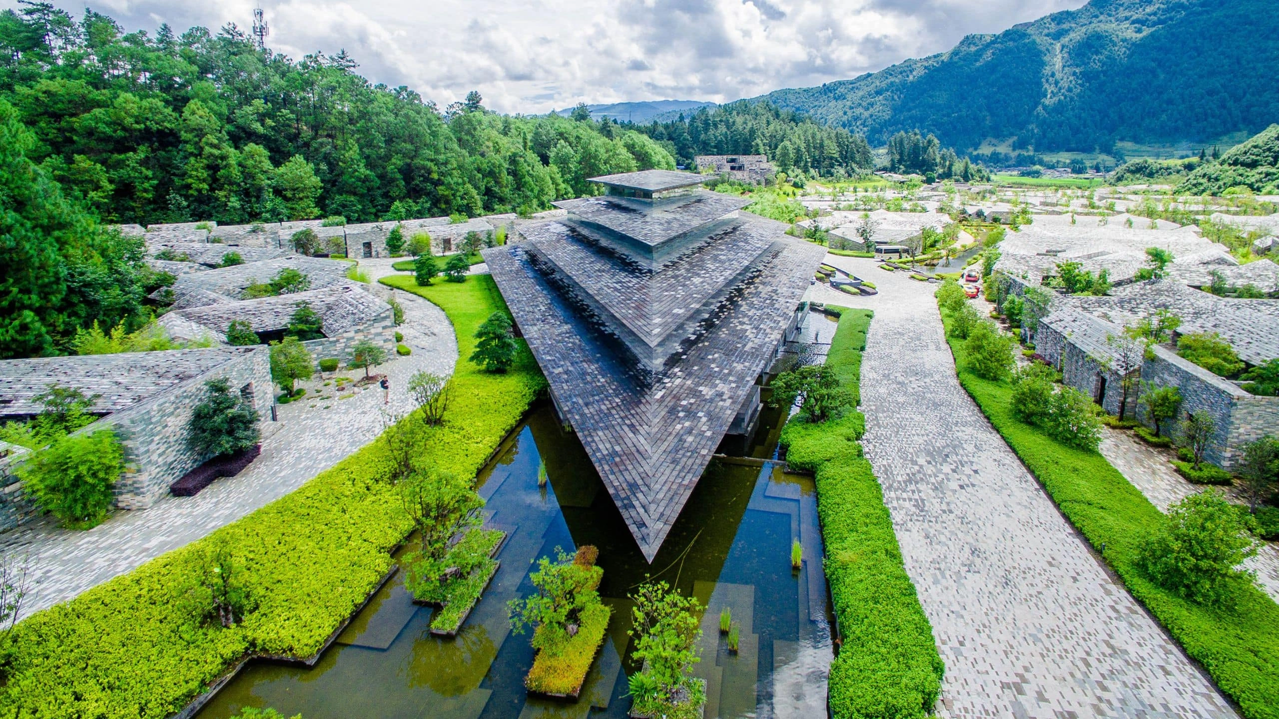 糖心温泉度假酒店全景鸟瞰图